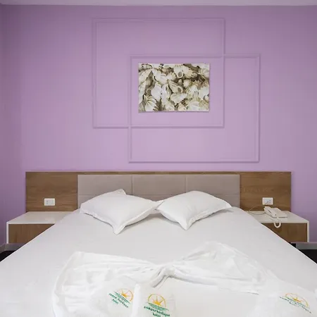 Compas Boutique Hotel 4*