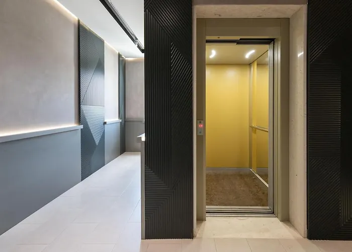 Compas Boutique 4* Golem (Tirana)